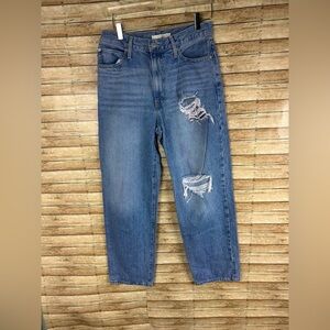Levi’s ‘94 Baggy Jeans High Rise Distressed Light Wash Blue Denim Jeans Size 29
